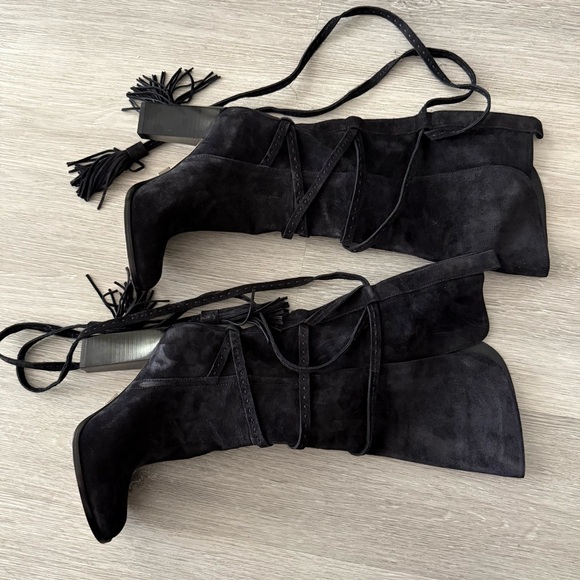 Michael Kors Womens Black Jessa Lace up Tassel Suede Boots - Picture 3 of 3